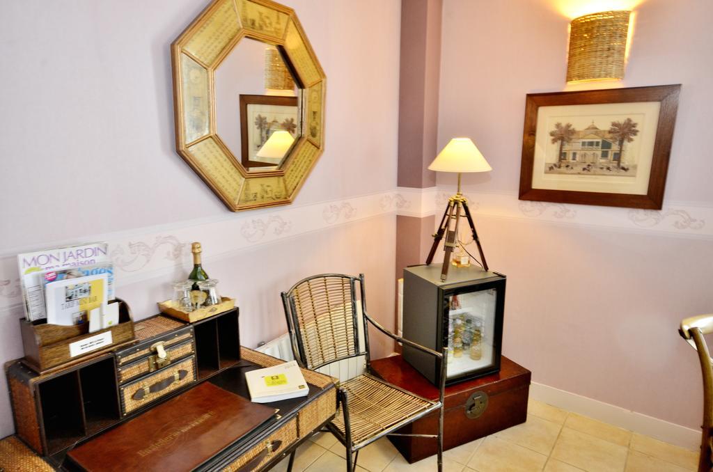 Hostellerie Du Prieure Saint-Prix  Экстерьер фото