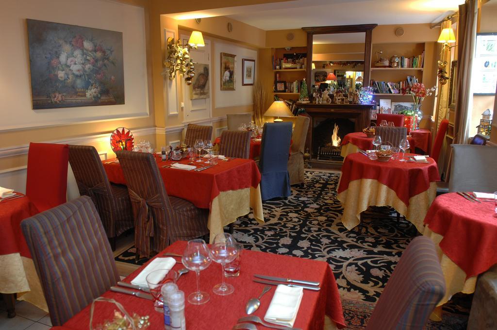 Hostellerie Du Prieure Saint-Prix  Экстерьер фото