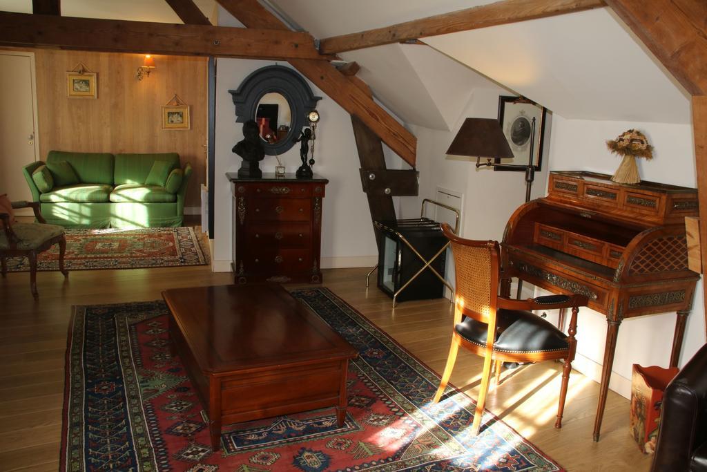 Hostellerie Du Prieure Saint-Prix  Экстерьер фото