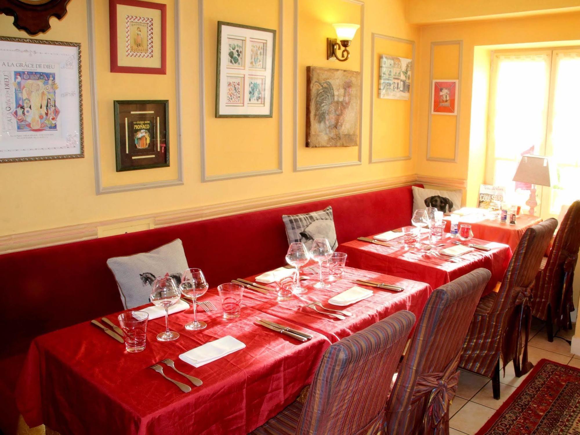 Hostellerie Du Prieure Saint-Prix  Экстерьер фото