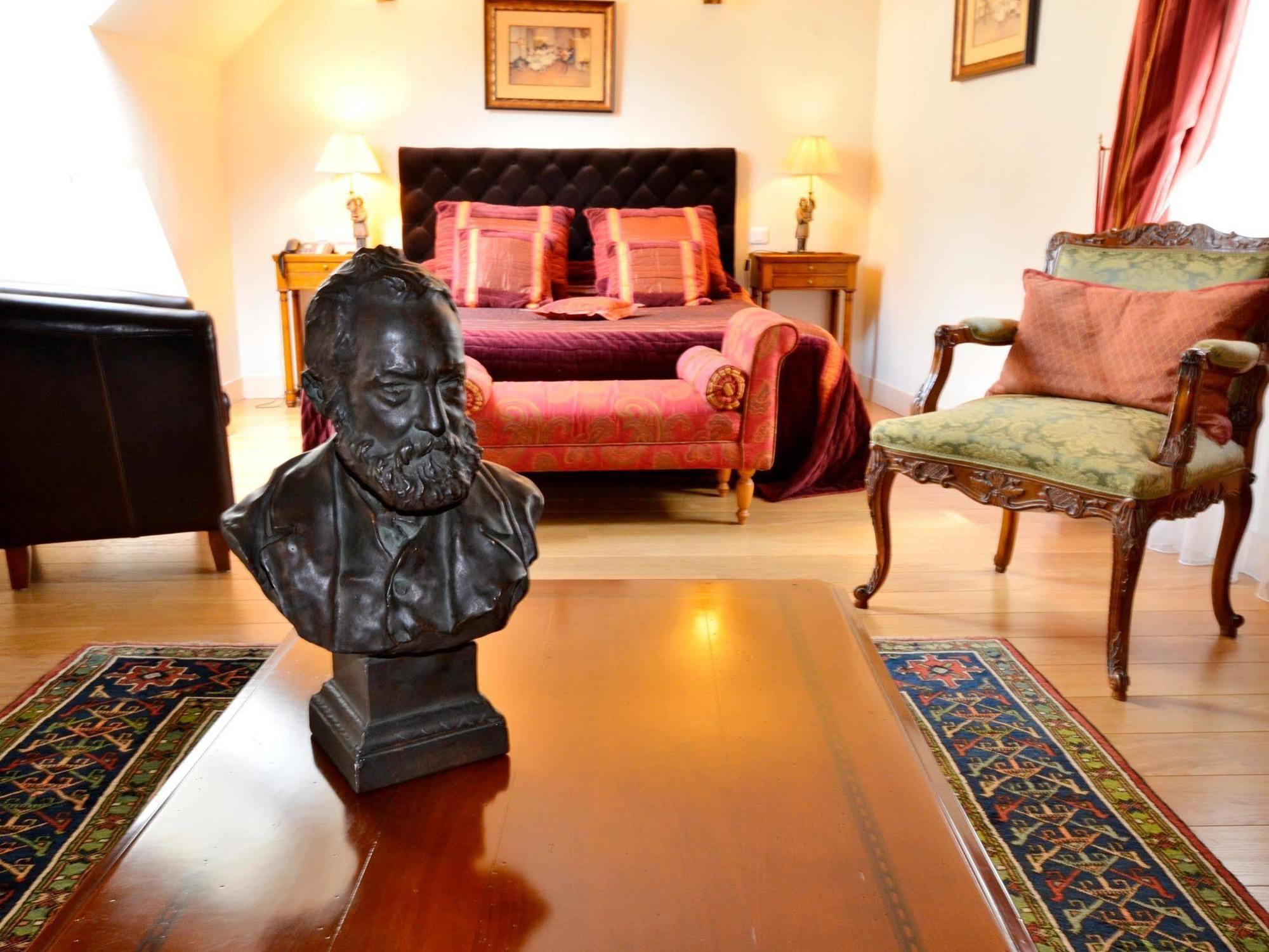Hostellerie Du Prieure Saint-Prix  Экстерьер фото